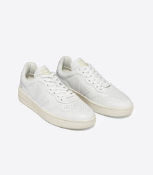  Veja // Sneaker V-90 Extra White
