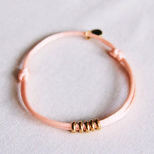  Bazou // Satinarmband Ringe Gold Nude