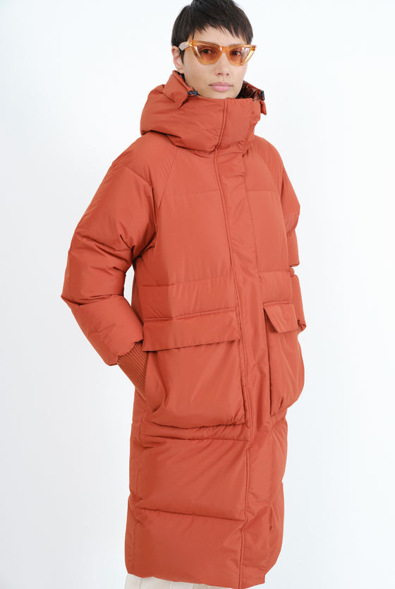 Embassy of Bricks and Logs // Puffer Parka Ry Burnt Red