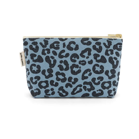 Rose in April // Pochette Sofia Leopard Blau