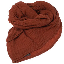  Wayda // Tuch Small 70x70 Oxide Red