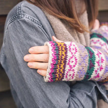  Cosy Buddha // Stulpen Handgestrickt Fushia/Vert Forêt