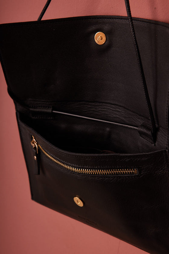Ann Kurz // Thin Clutch Nappa Black