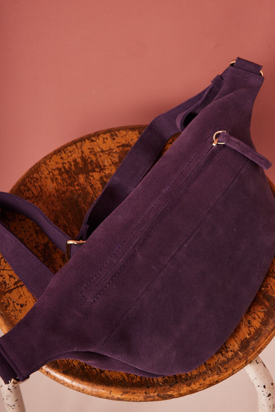 Ann Kurz //  Large Fanny Bag Suede Mistero