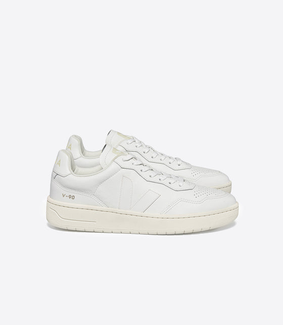 Veja // Sneaker V-90 Extra White