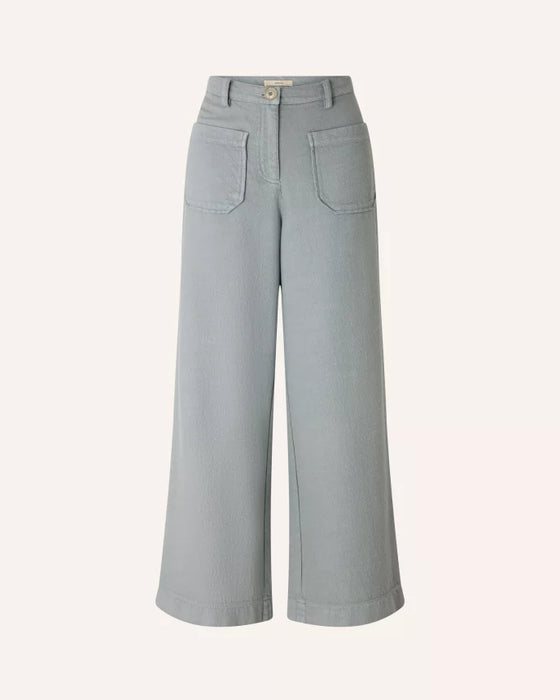 SESSUN // Hose Hendrick Sauge