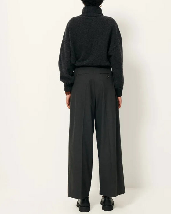 SESSUN // Pullover Niko Carbonella