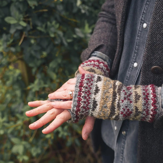 Cosy Buddha // Stulpen Handgestrickt Bordeaux/Gris